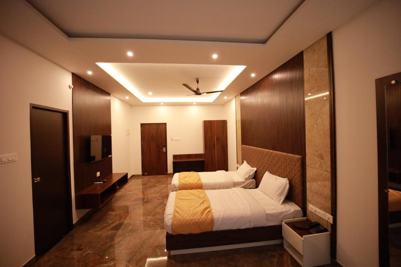 Bliss Regency Business Hotel Palakkad Exterior foto